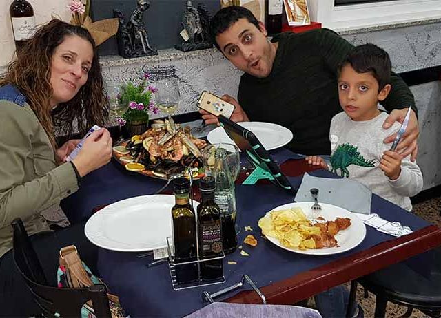 El Rincón de Lucia familia en restaurante